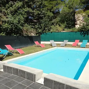 appart-2-lits-piscine-parking-gratuit.aixenprovencehotels.org/