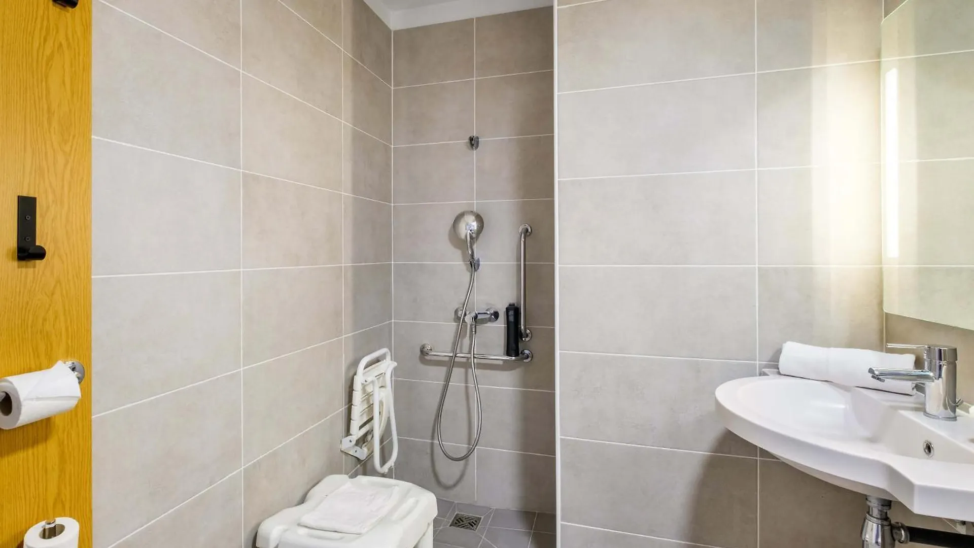 ***  B&B Hotel Cannes La Bocca Plage France