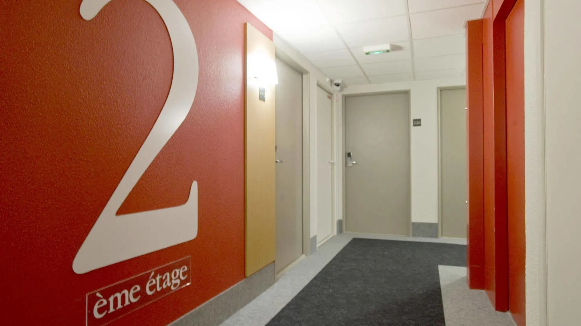 B&B Hotel Cannes La Bocca Plage 3*,