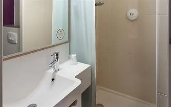 B&B HOTEL Cannes La Bocca Plage 3*,