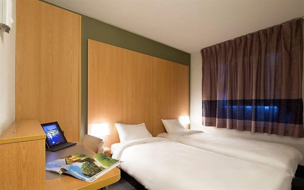 B&B HOTEL Cannes La Bocca Plage 3*,